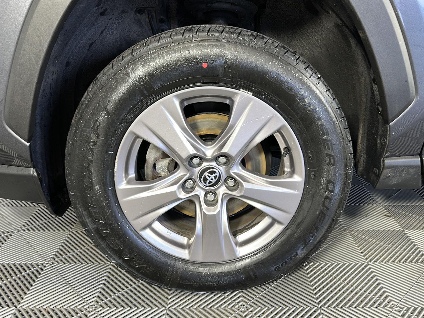 Used 2022 Magnetic Gray Metallic Toyota XLE image 6