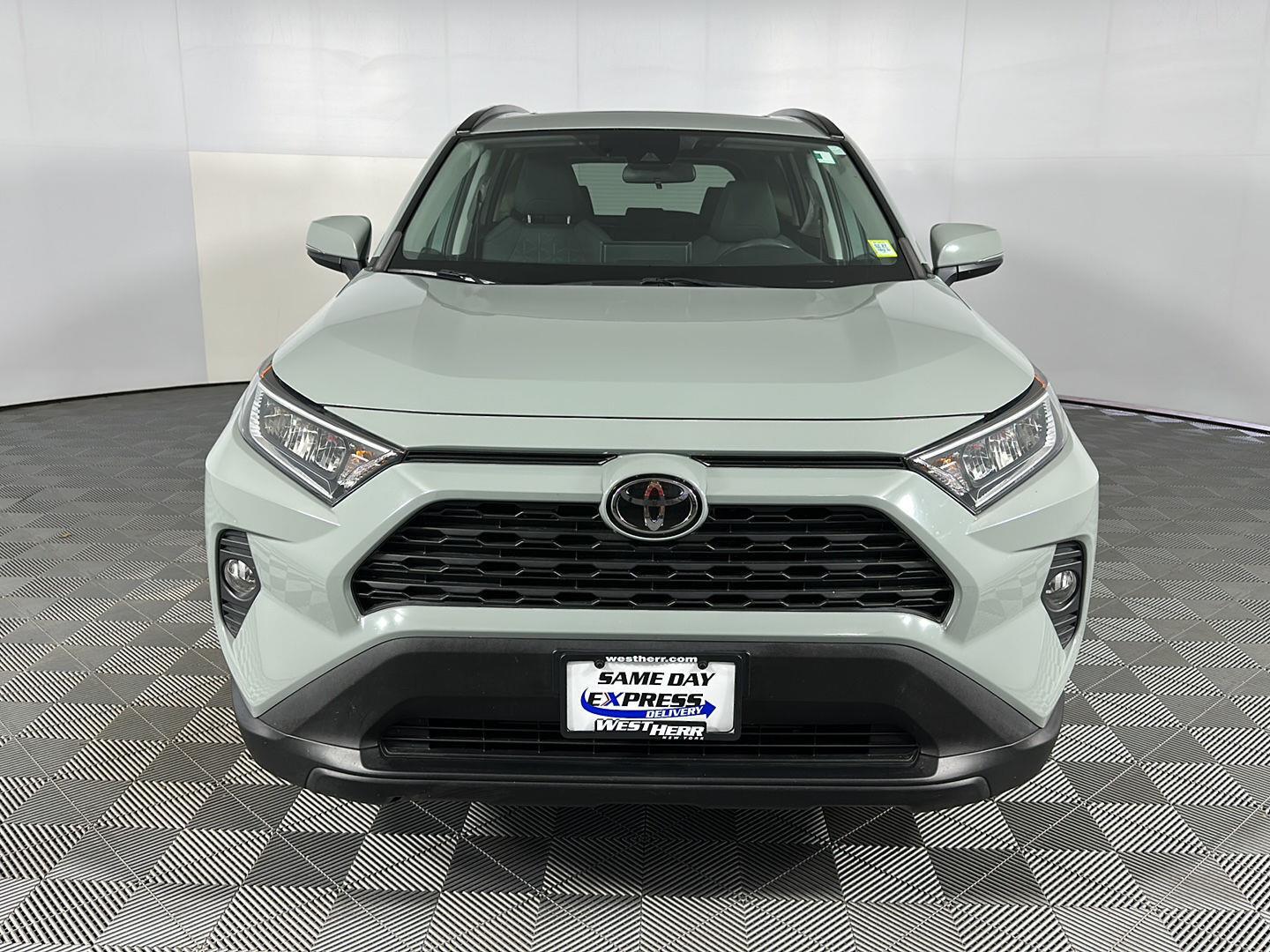Used 2021 Lunar Rock Toyota XLE image 3