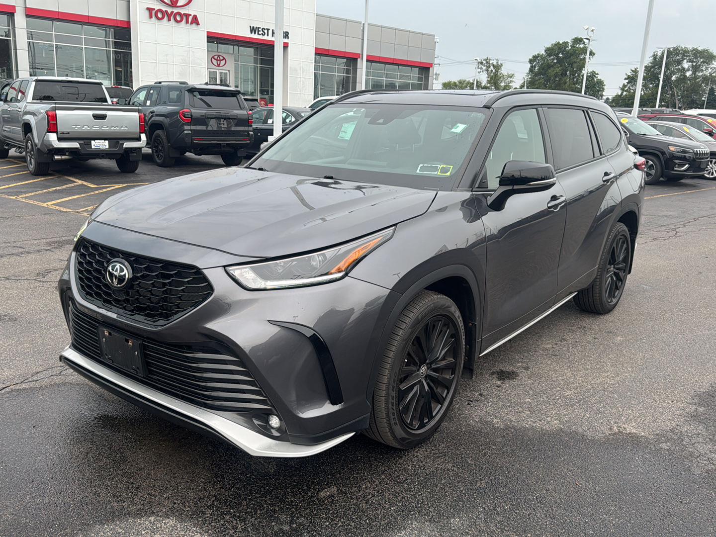 Used 2023 Magnetic Gray Metallic Toyota XSE image 3