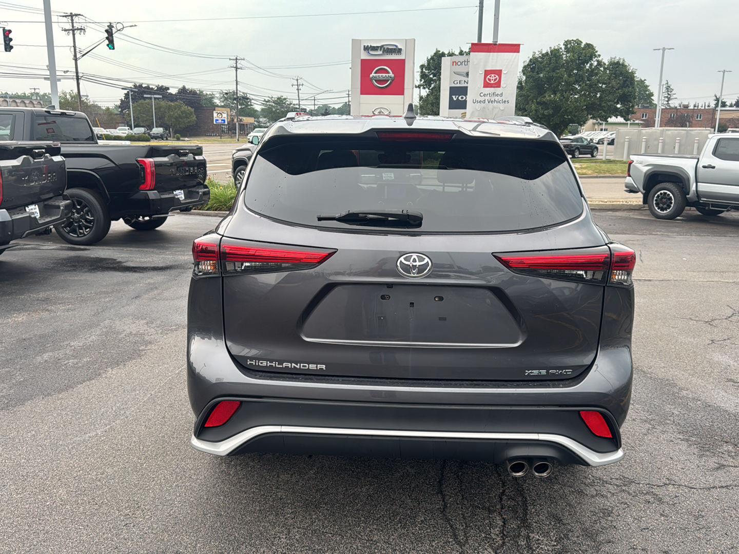 Used 2023 Magnetic Gray Metallic Toyota XSE image 5