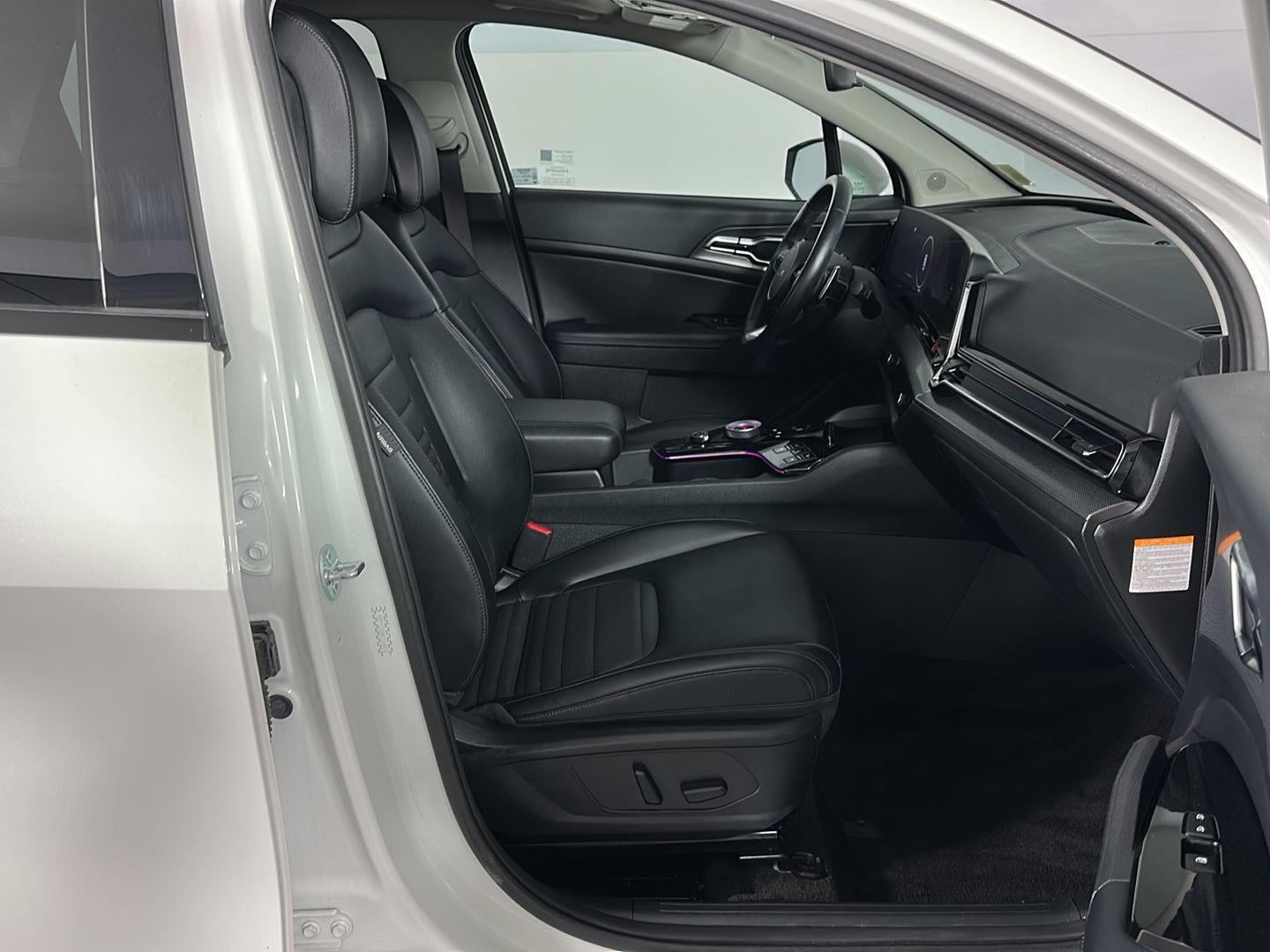 Used 2024 Snow White Pearl Kia SX-Prestige image 32