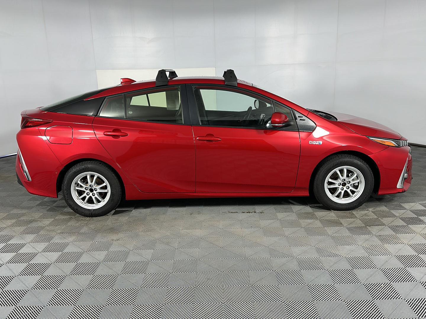 Used 2022 Supersonic Red Toyota Limited image 25