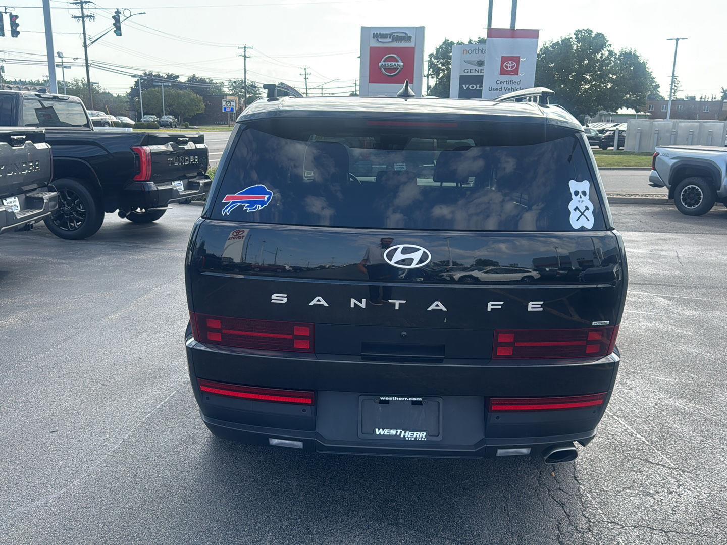 Used 2025 Phantom Black Hyundai SEL image 5