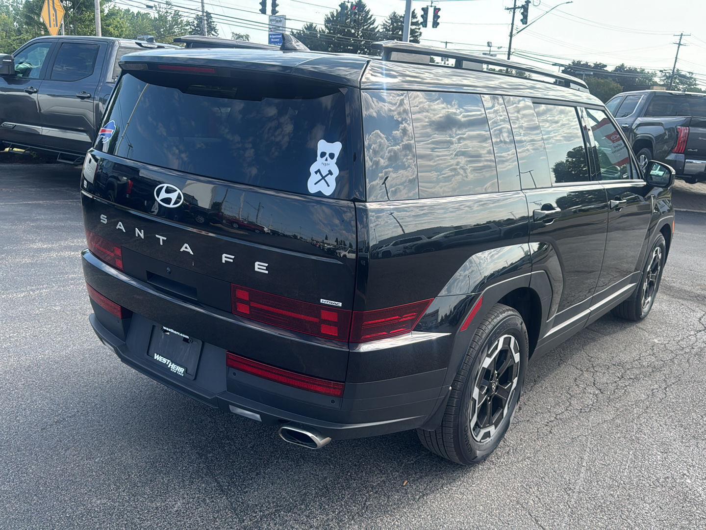 Used 2025 Phantom Black Hyundai SEL image 6
