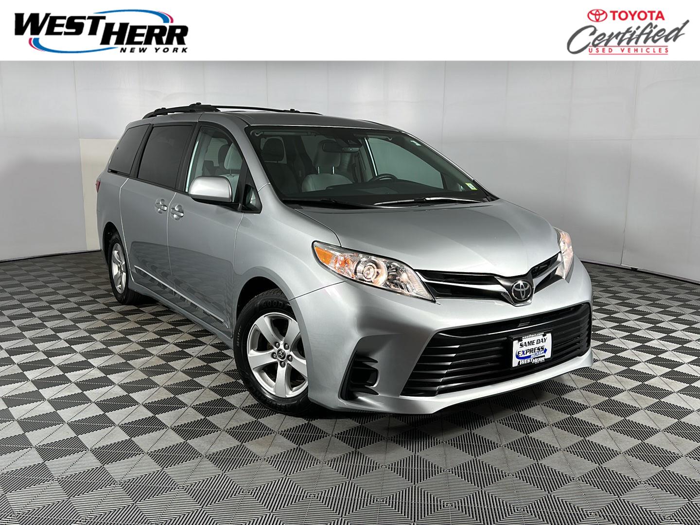 2020 Toyota Sienna LE 8-Passenger FWD