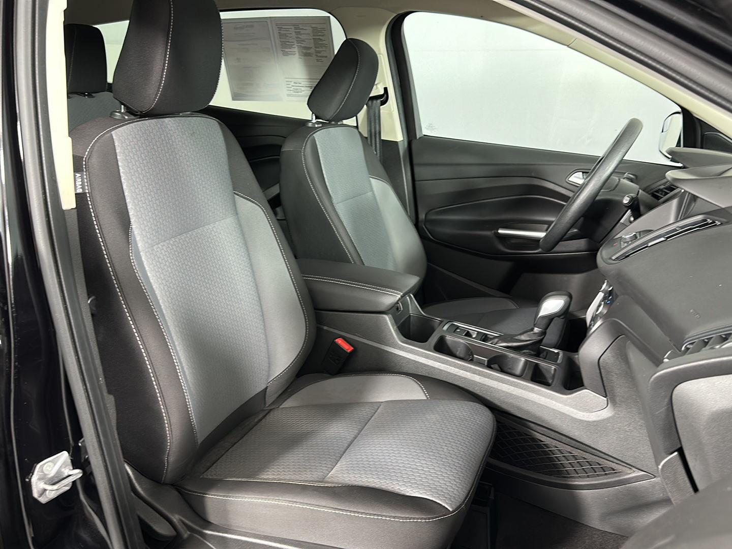 Used 2019 Agate Black Ford SE image 12