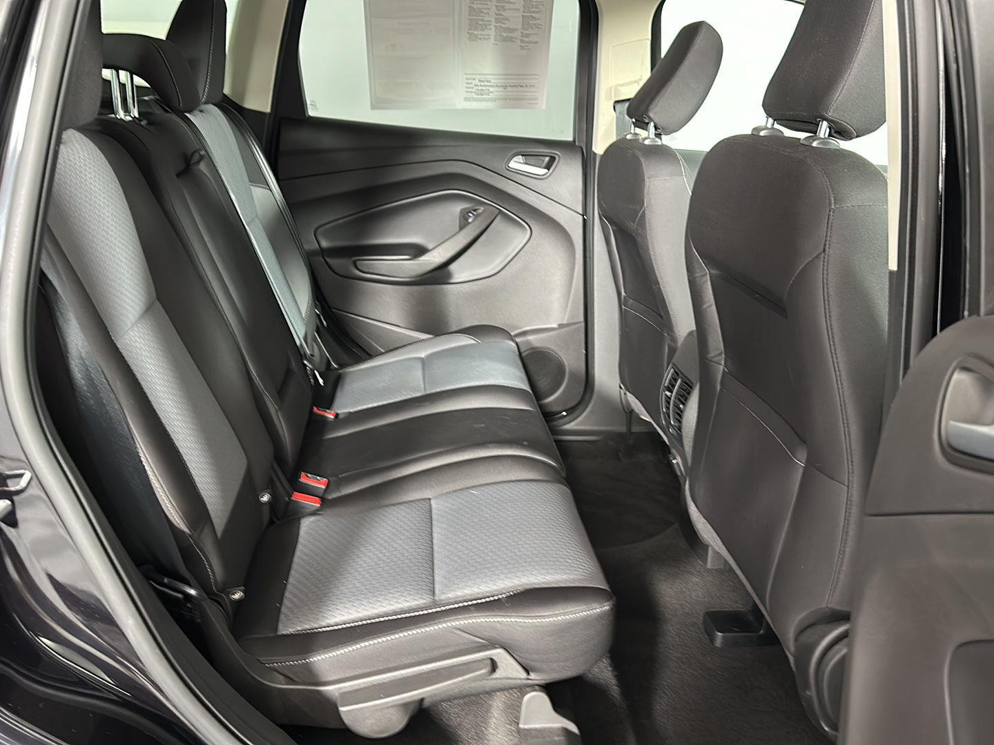 Used 2019 Agate Black Ford SE image 13