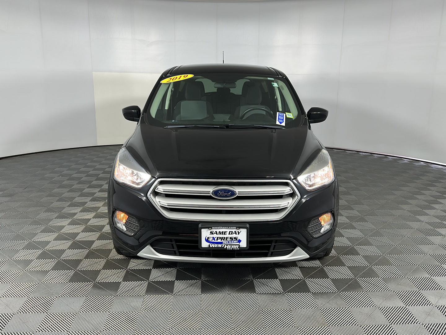 Used 2019 Agate Black Ford SE image 15