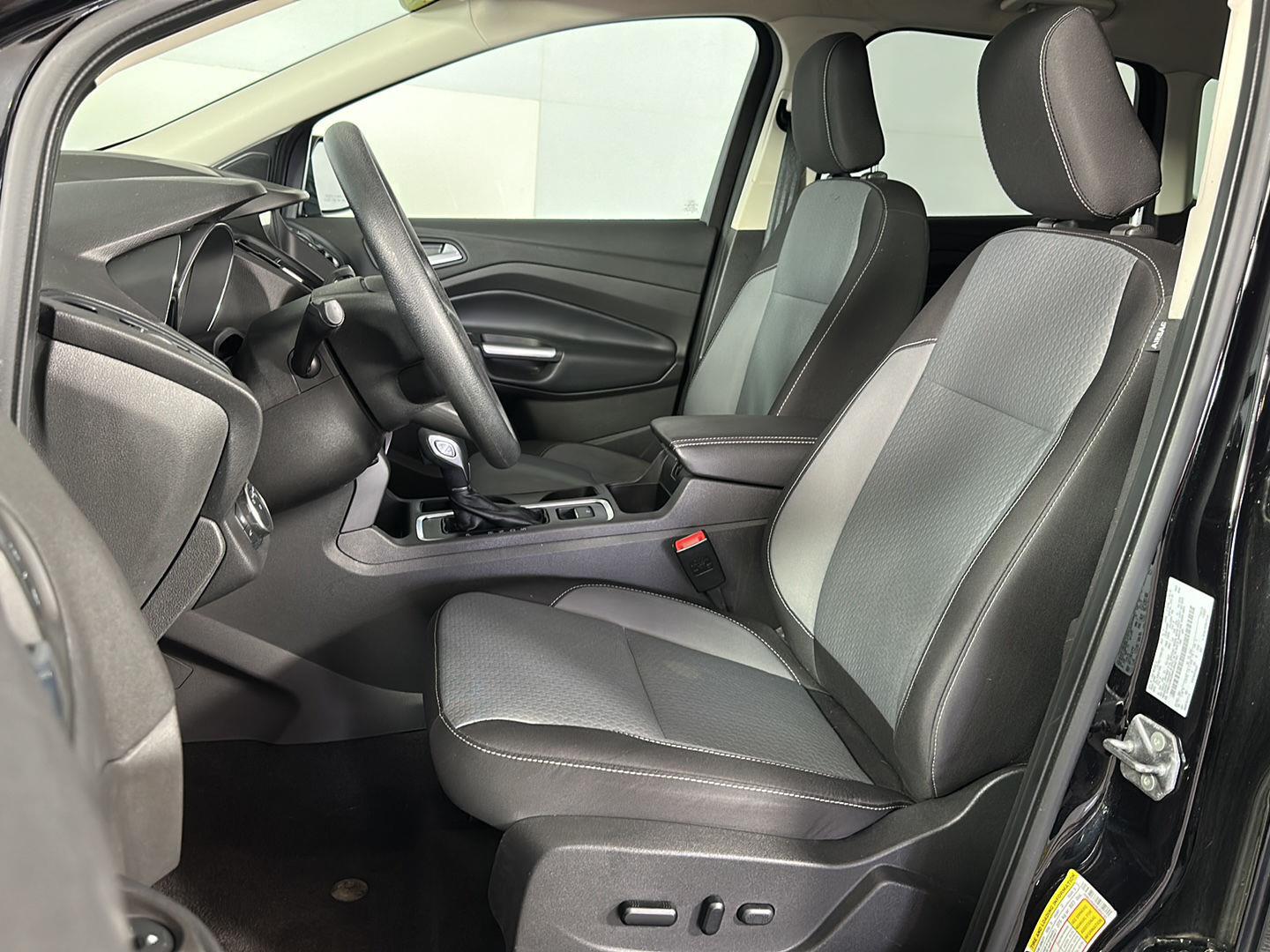 Used 2019 Agate Black Ford SE image 21