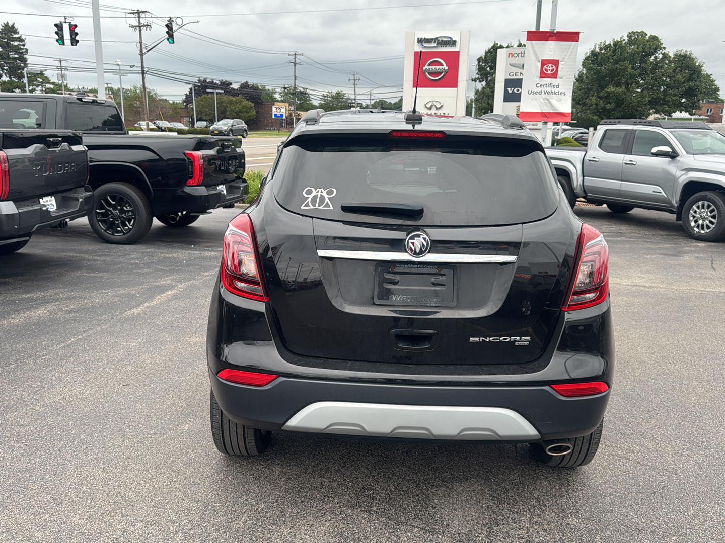 Used 2019 Ebony Twilight Metallic Buick Preferred image 5