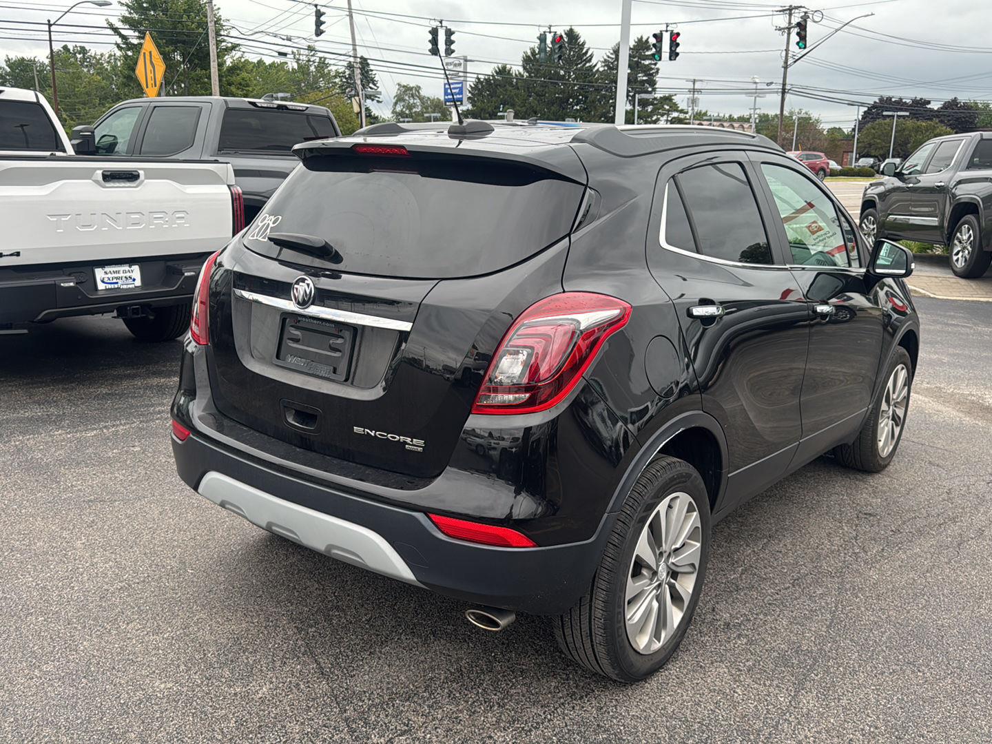 Used 2019 Ebony Twilight Metallic Buick Preferred image 6