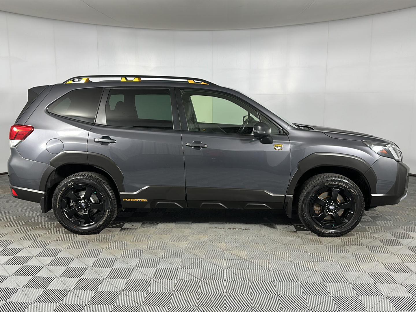 Used 2023 Magnetite Gray Metallic Subaru Wilderness image 8