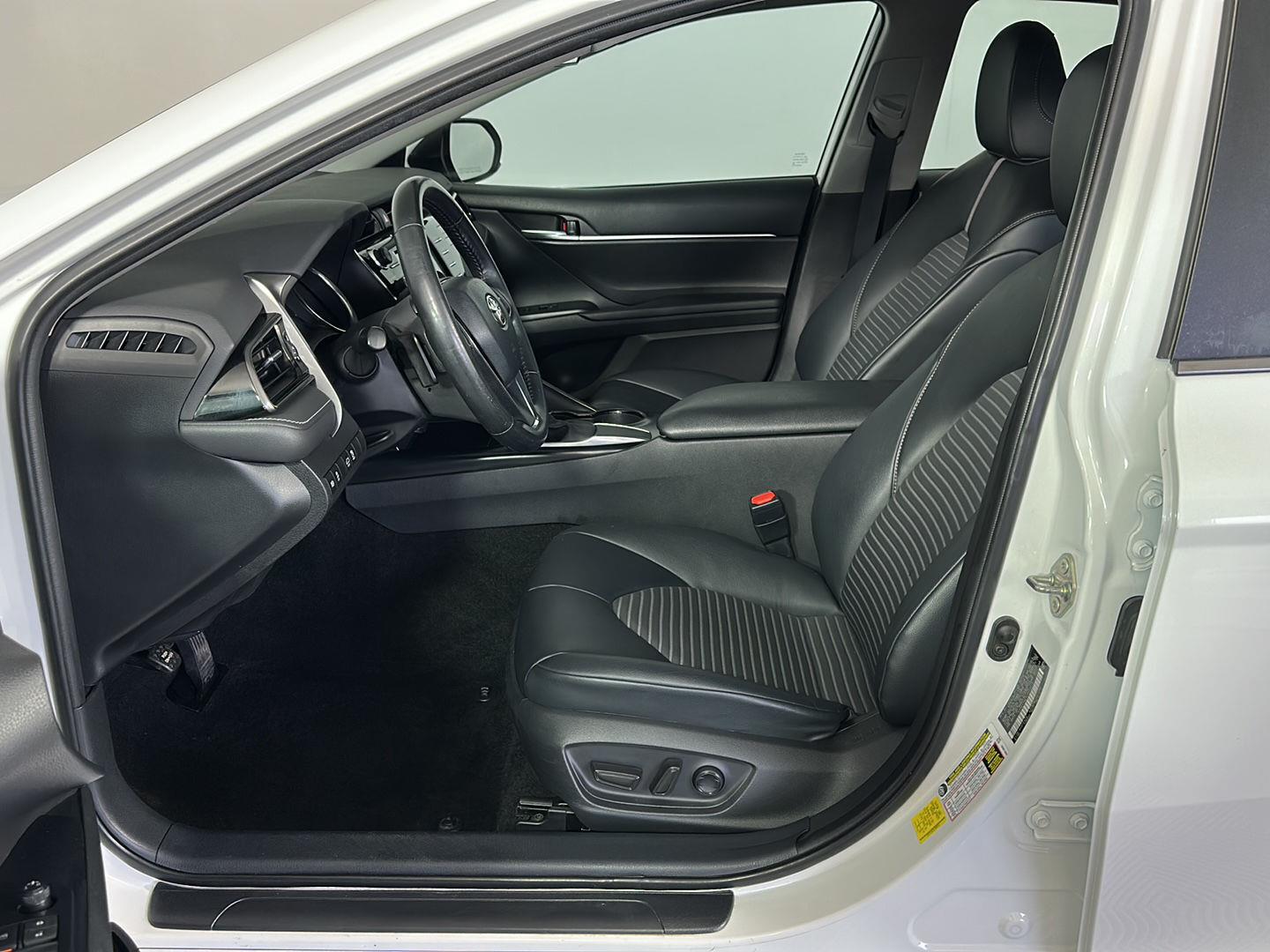 Used 2020 Super White Toyota SE image 11