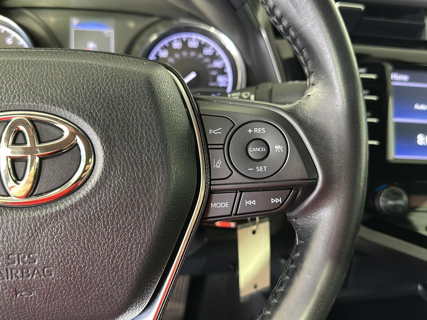Used 2020 Super White Toyota SE image 16