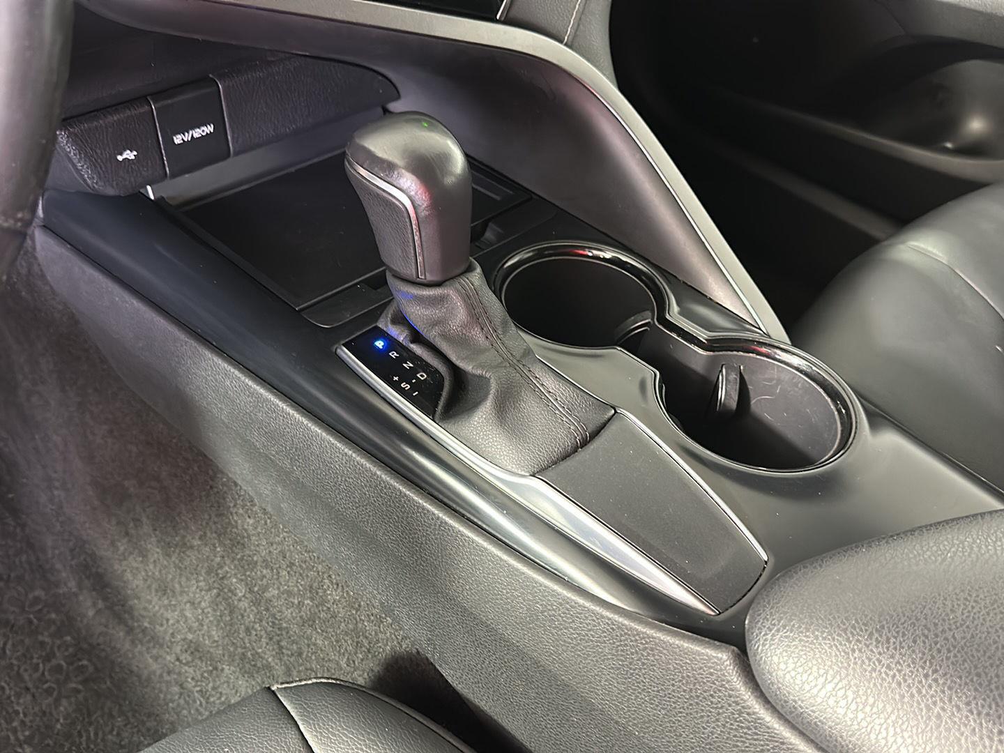 Used 2020 Super White Toyota SE image 21