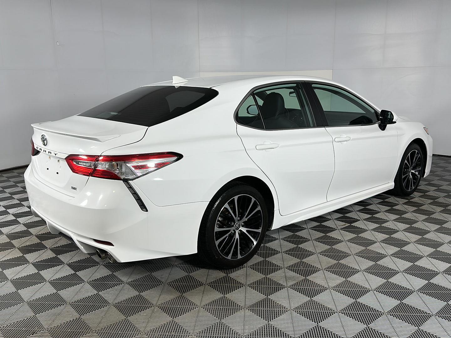 Used 2020 Super White Toyota SE image 7
