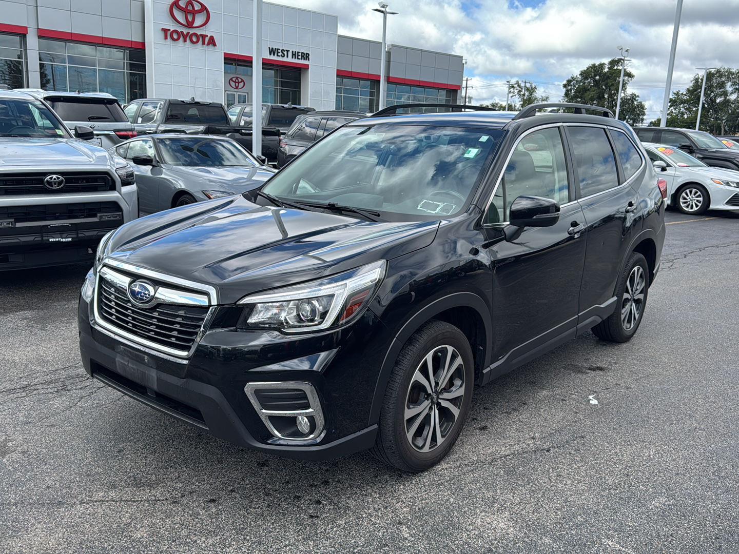 Used 2019 Crystal Black Silica Subaru Limited image 3