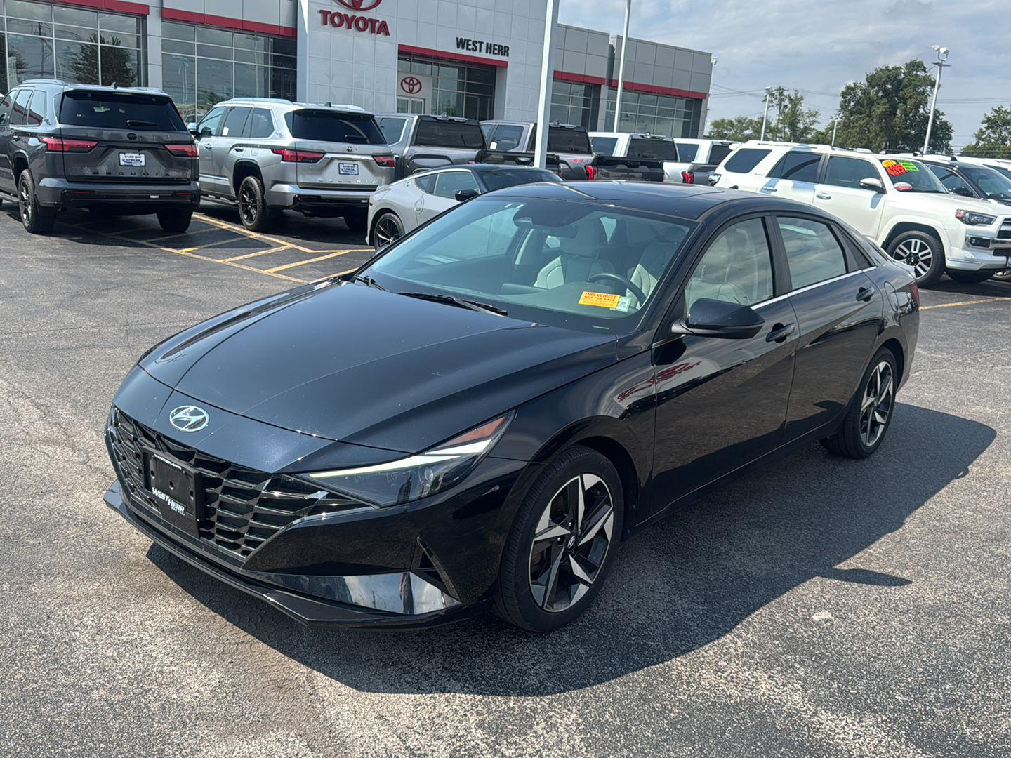Used 2023 Onyx Black Hyundai Limited image 3