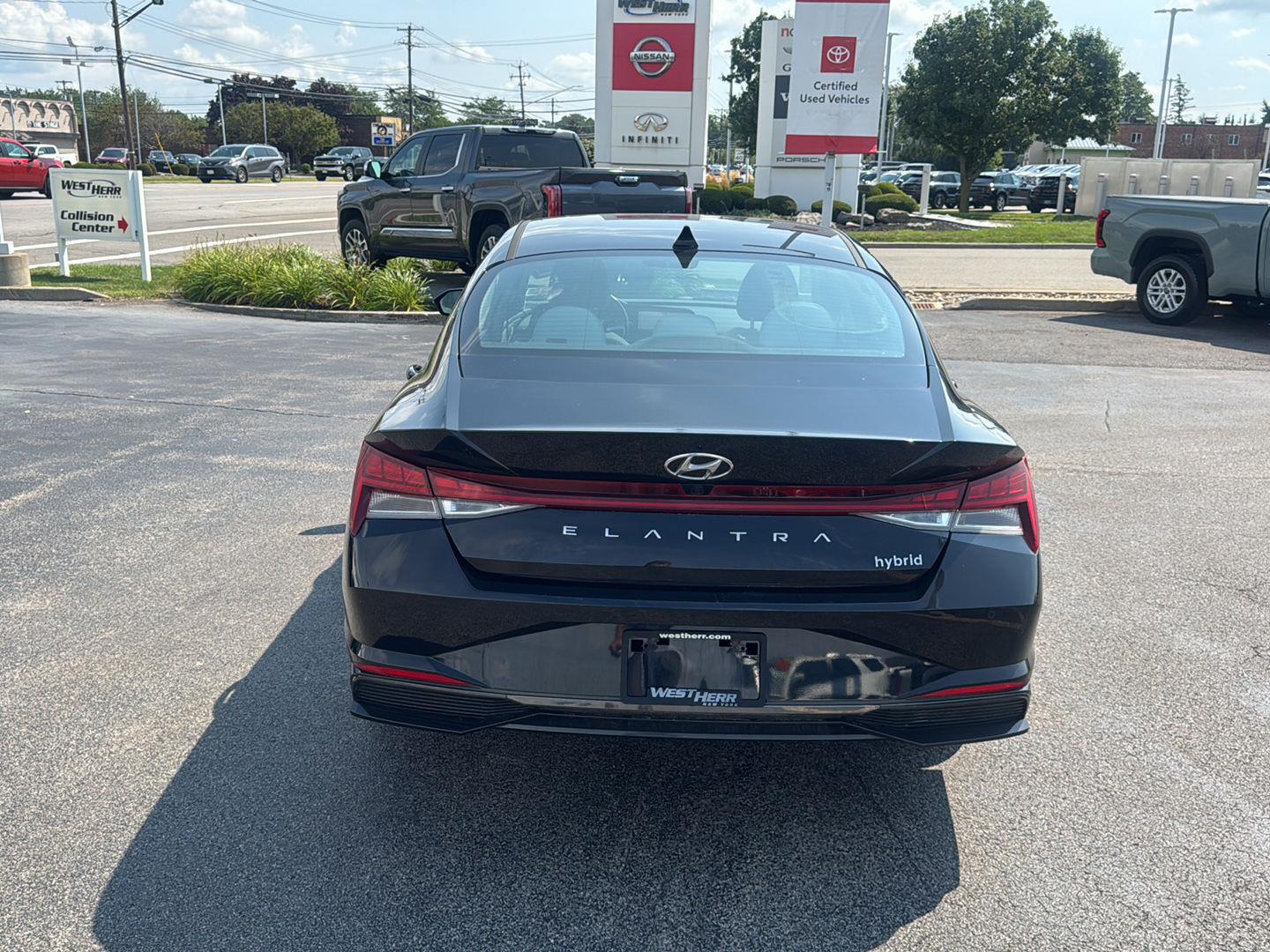 Used 2023 Onyx Black Hyundai Limited image 5