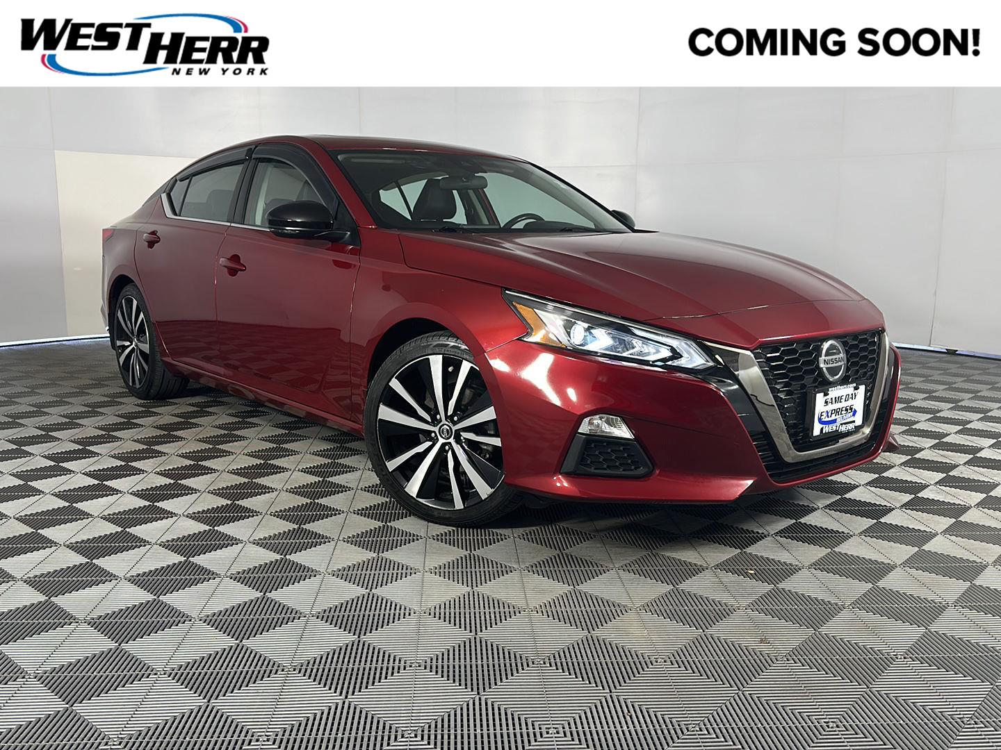 2022 Nissan Altima 2.0 SR FWD