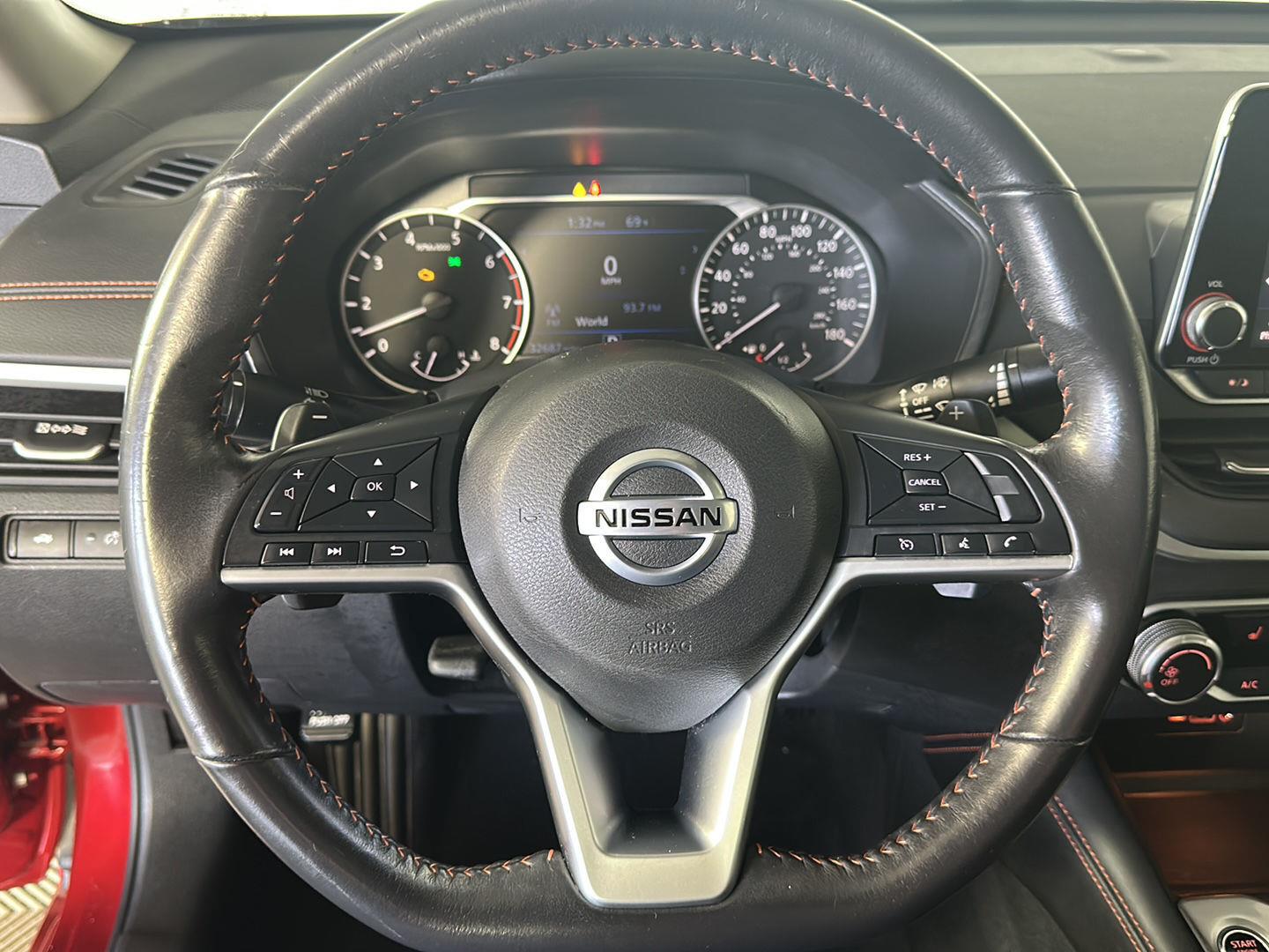 Used 2022 Scarlet Ember Tintcoat Nissan 2.0 SR image 13