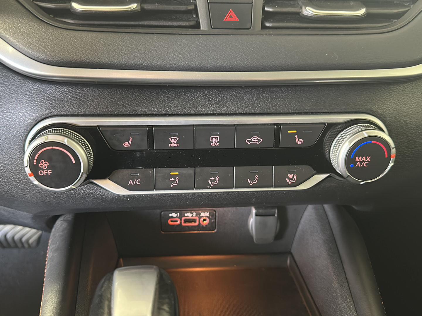 Used 2022 Scarlet Ember Tintcoat Nissan 2.0 SR image 17