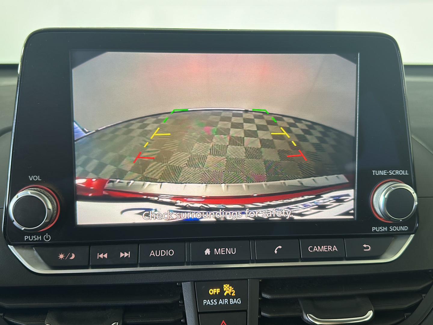 Used 2022 Scarlet Ember Tintcoat Nissan 2.0 SR image 19