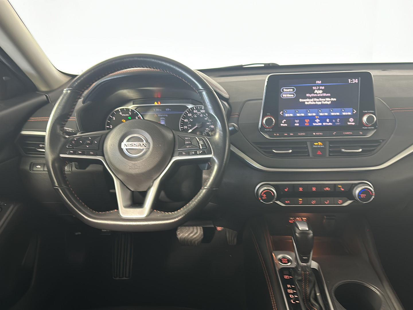 Used 2022 Scarlet Ember Tintcoat Nissan 2.0 SR image 20