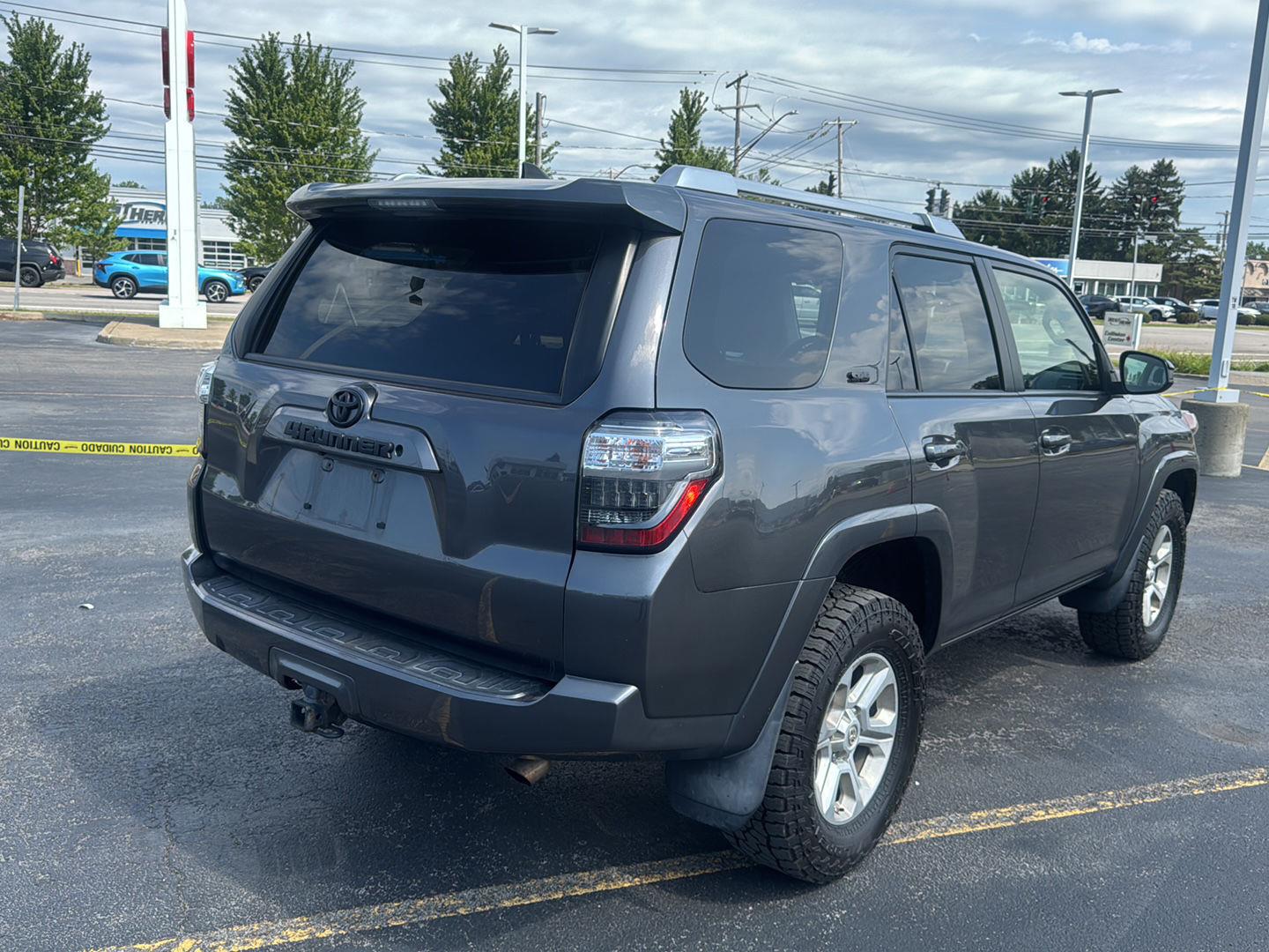 Used 2018 Magnetic Gray Metallic Toyota SR5 image 6