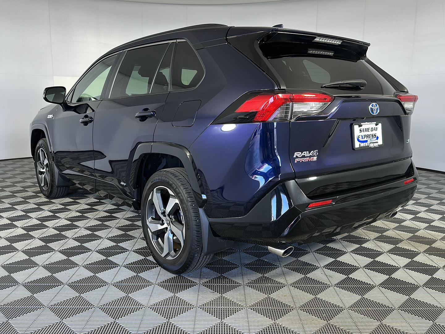 Certified Used 2023 Blueprint Toyota SE image 5