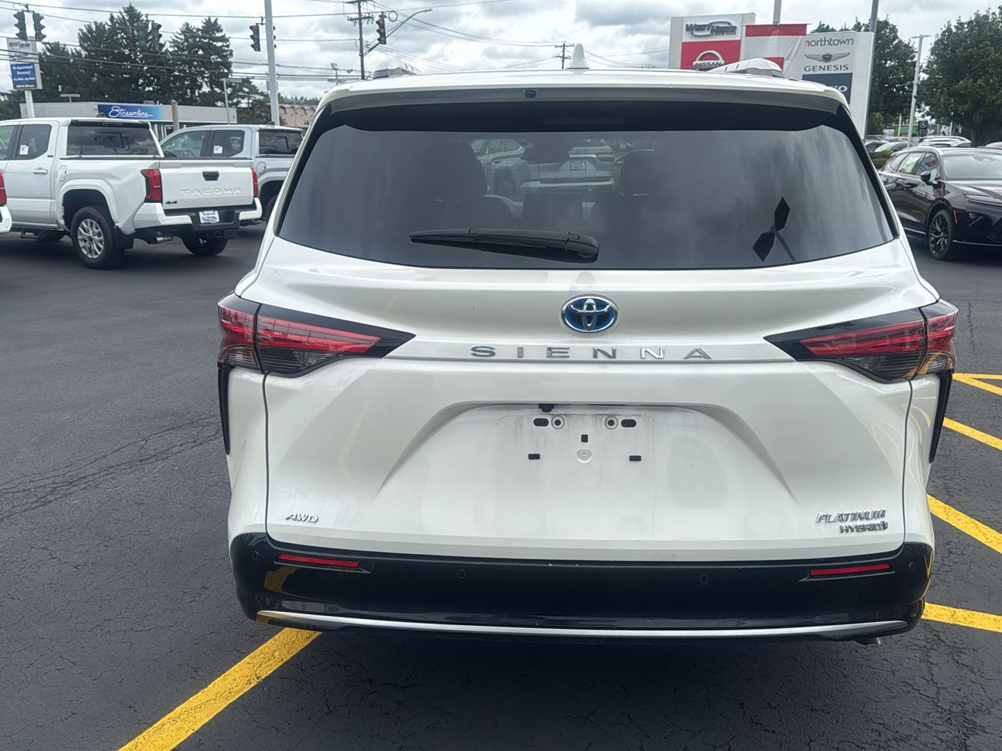 Certified Used 2021 Blizzard Pearl Toyota Platinum image 5
