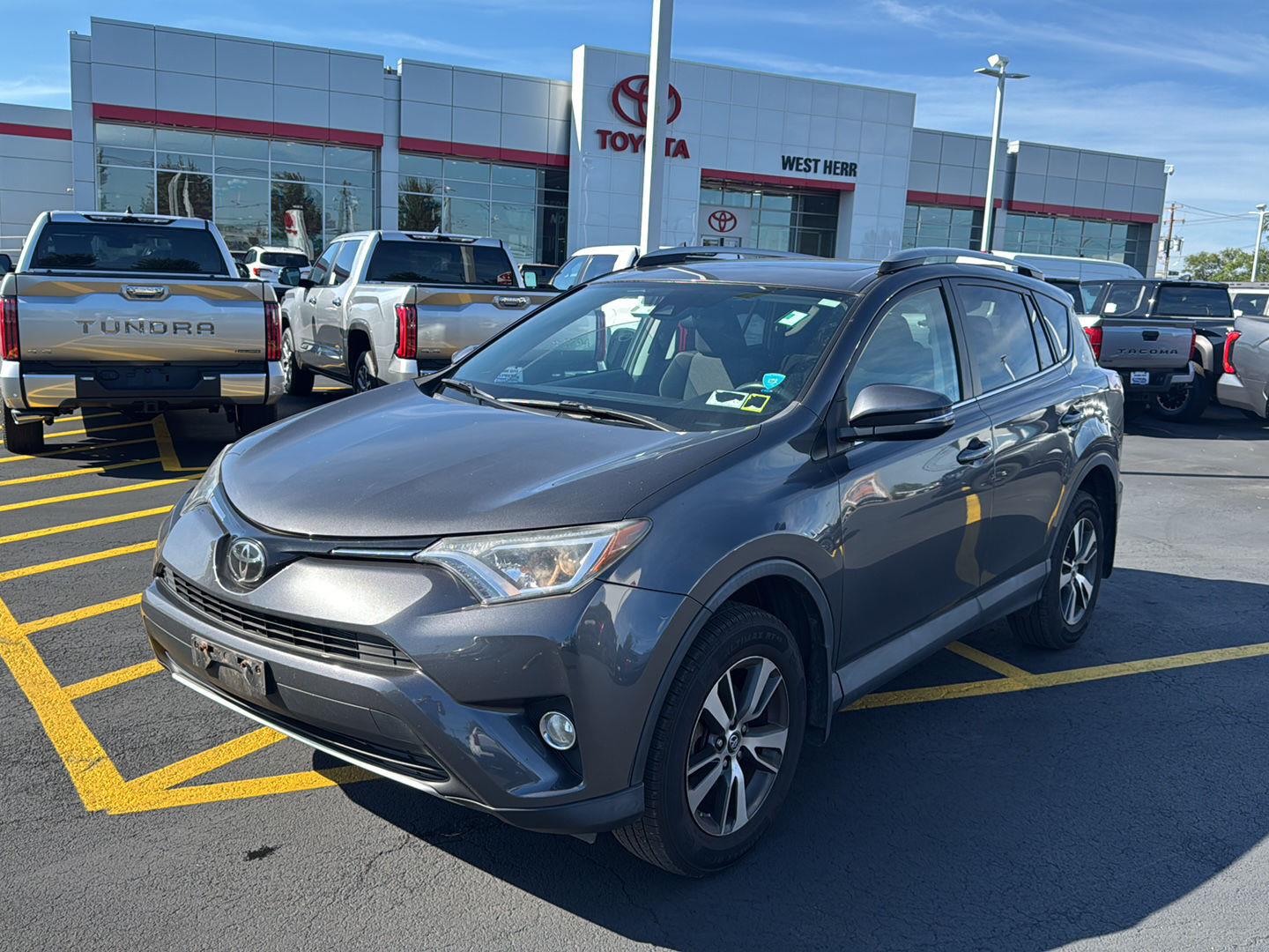Used 2018 Magnetic Gray Metallic Toyota XLE image 3