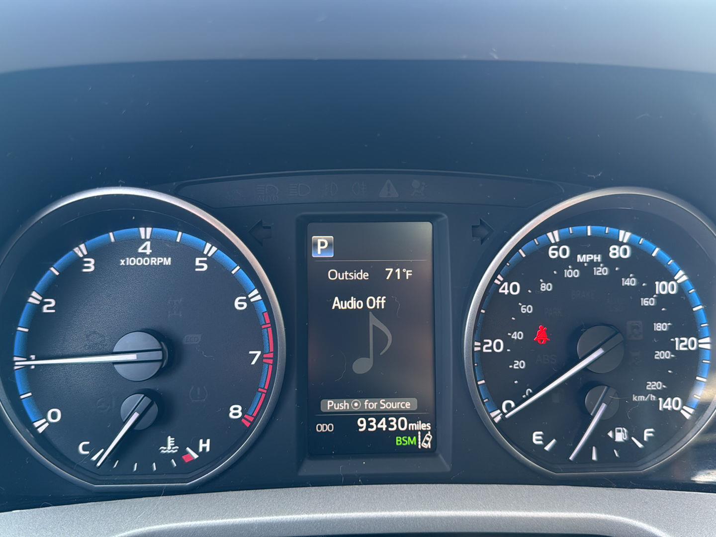 Used 2018 Magnetic Gray Metallic Toyota XLE image 8