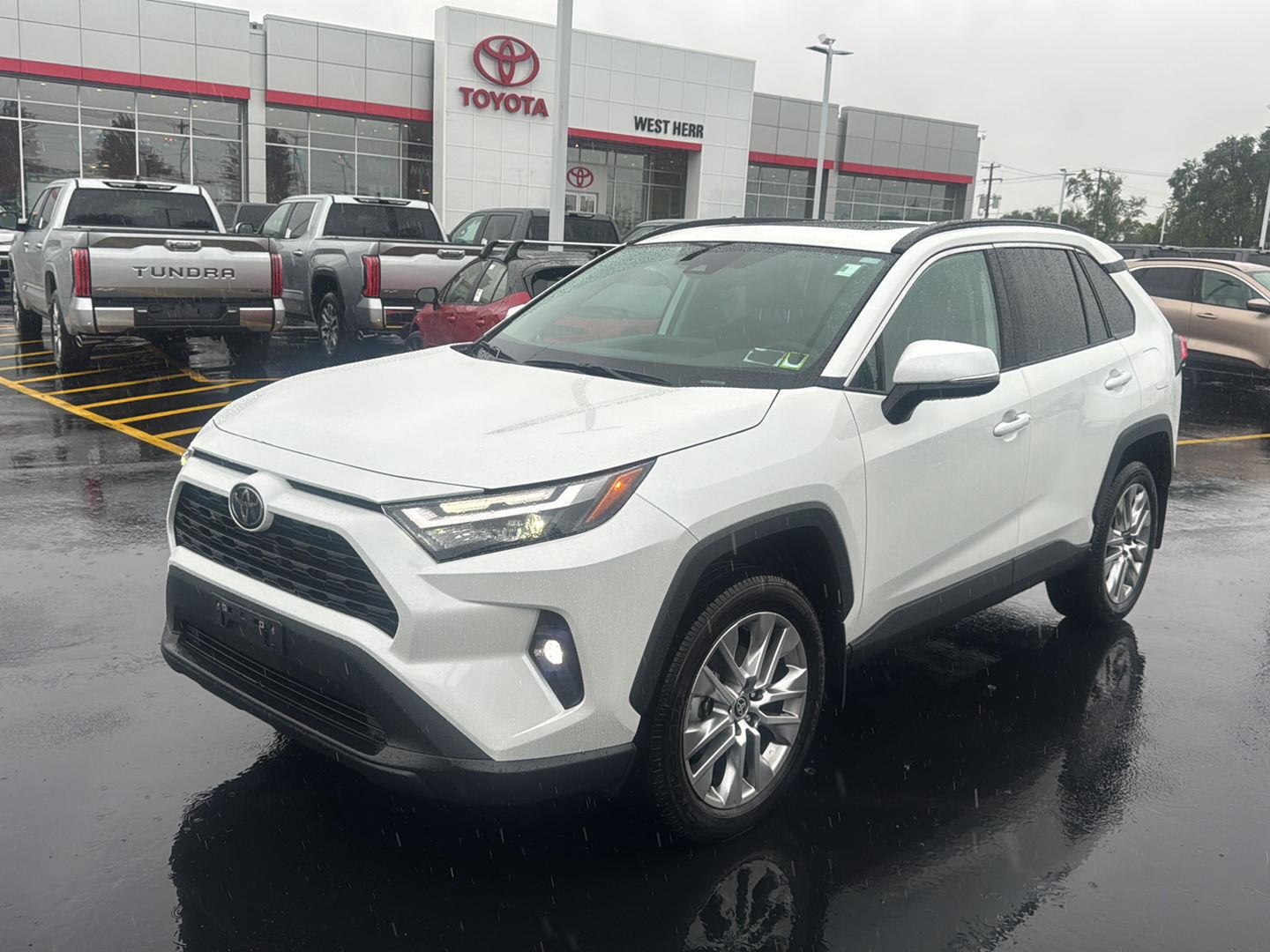 Certified Used 2024 Wind Chill Pearl Toyota XLE Premium image 3