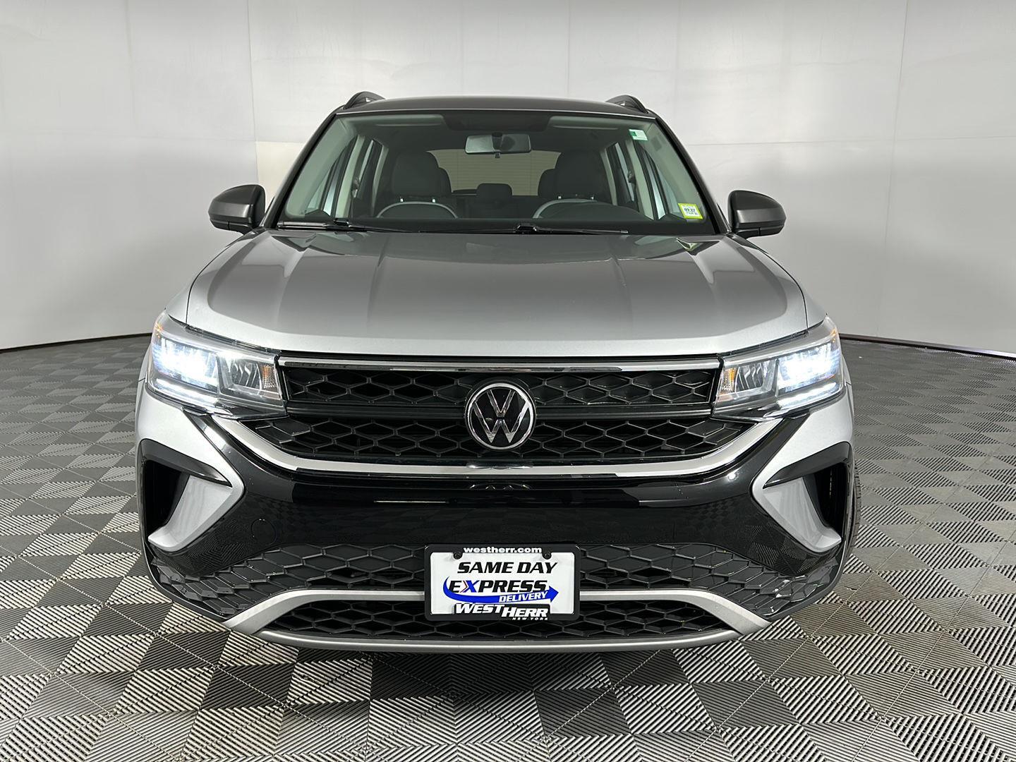 Used 2022 Pyrite Silver Metallic Volkswagen S image 2