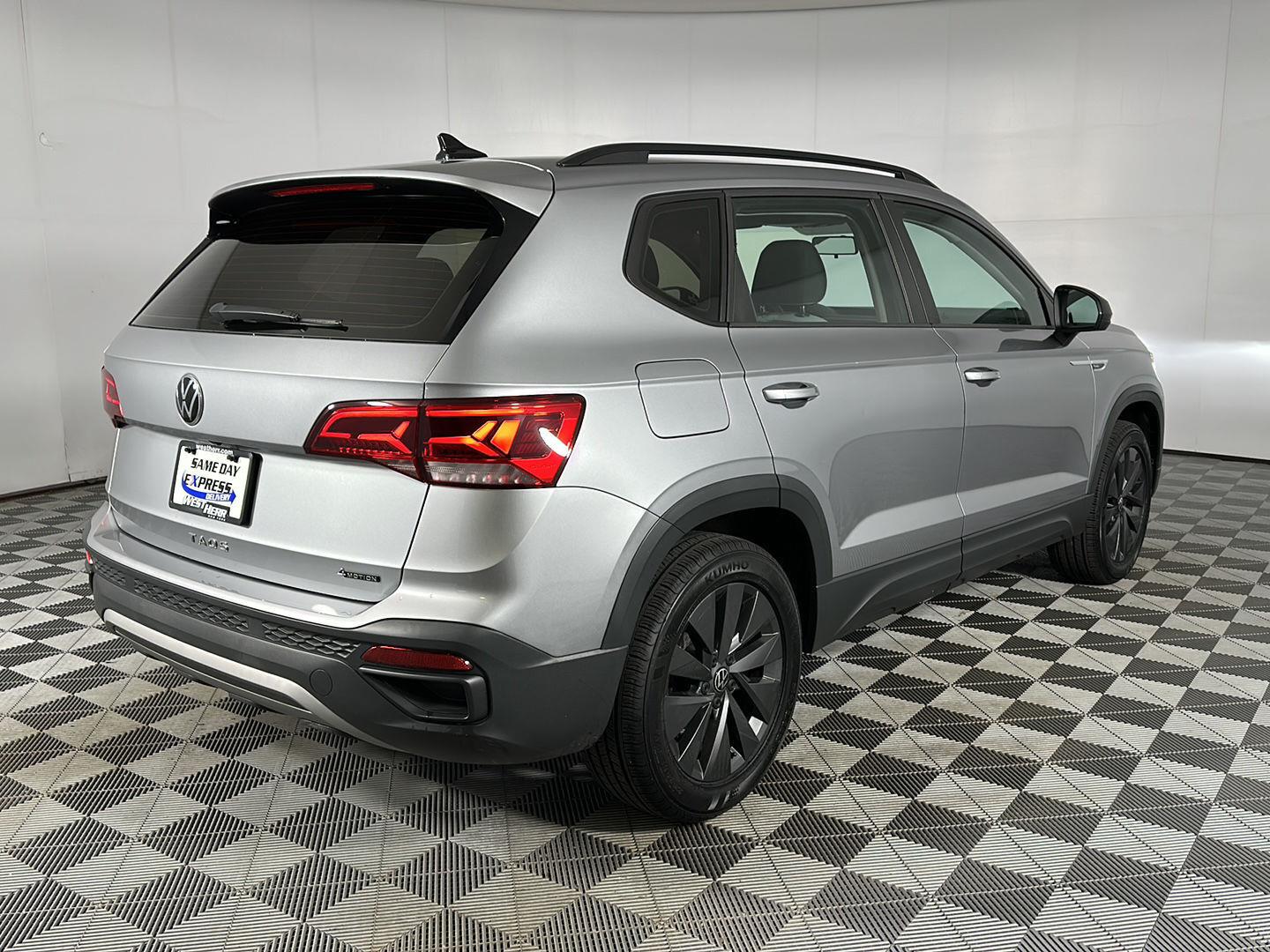 Used 2022 Pyrite Silver Metallic Volkswagen S image 7