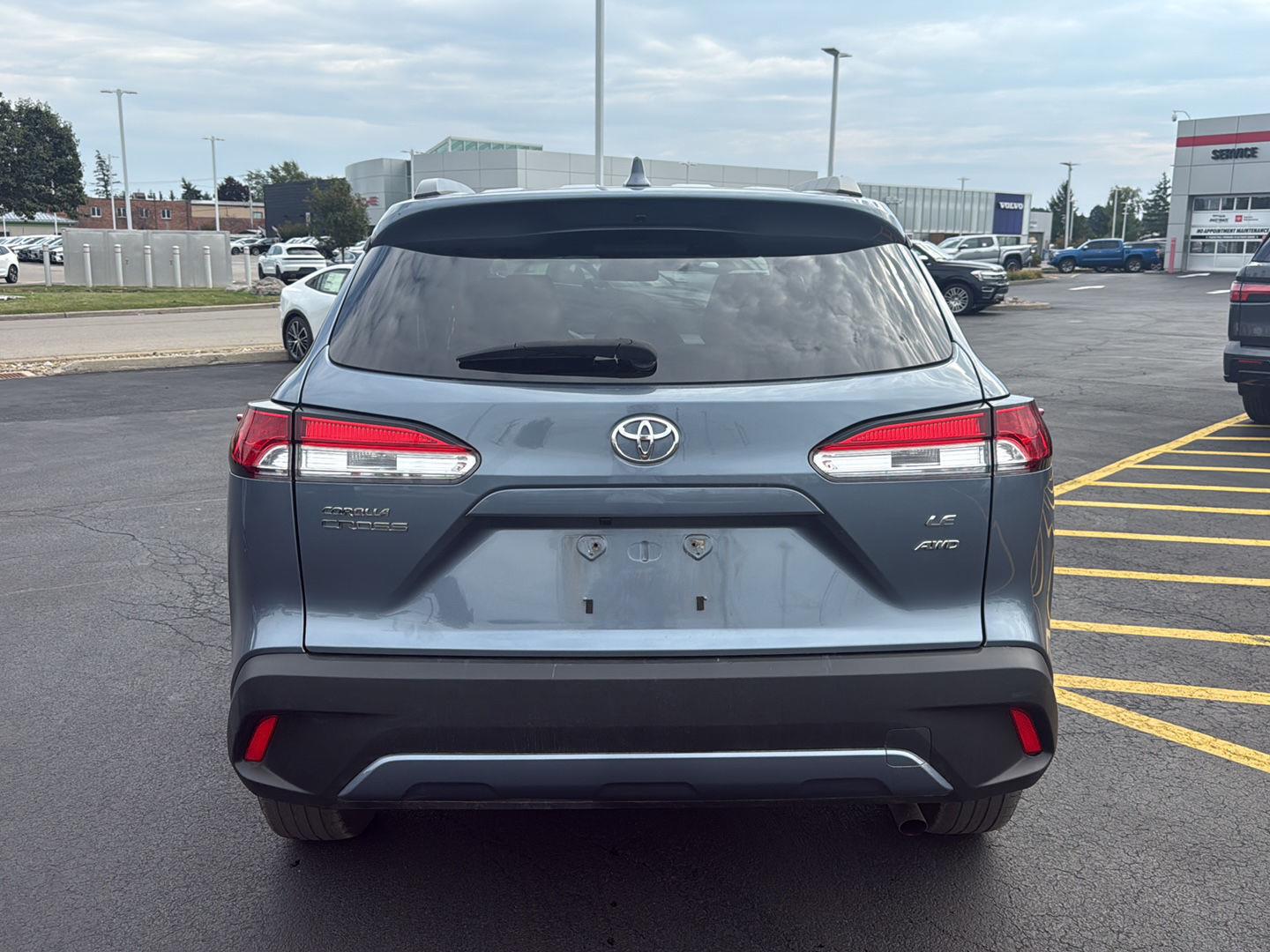 Certified Used 2023 Celestite Toyota LE image 4