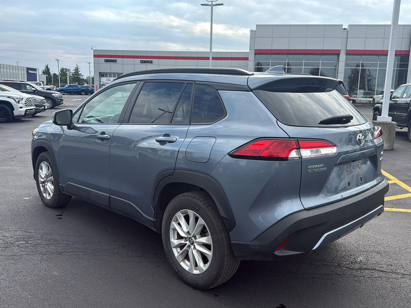 Certified Used 2023 Celestite Toyota LE image 5