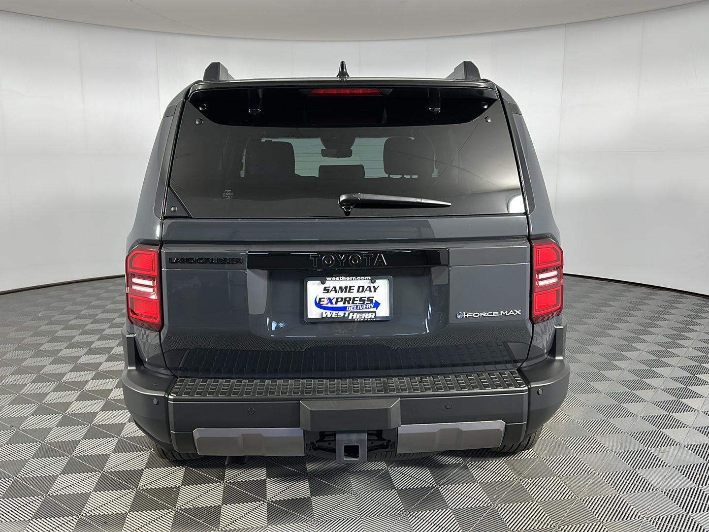Used 2026 Underground Toyota Base image 6