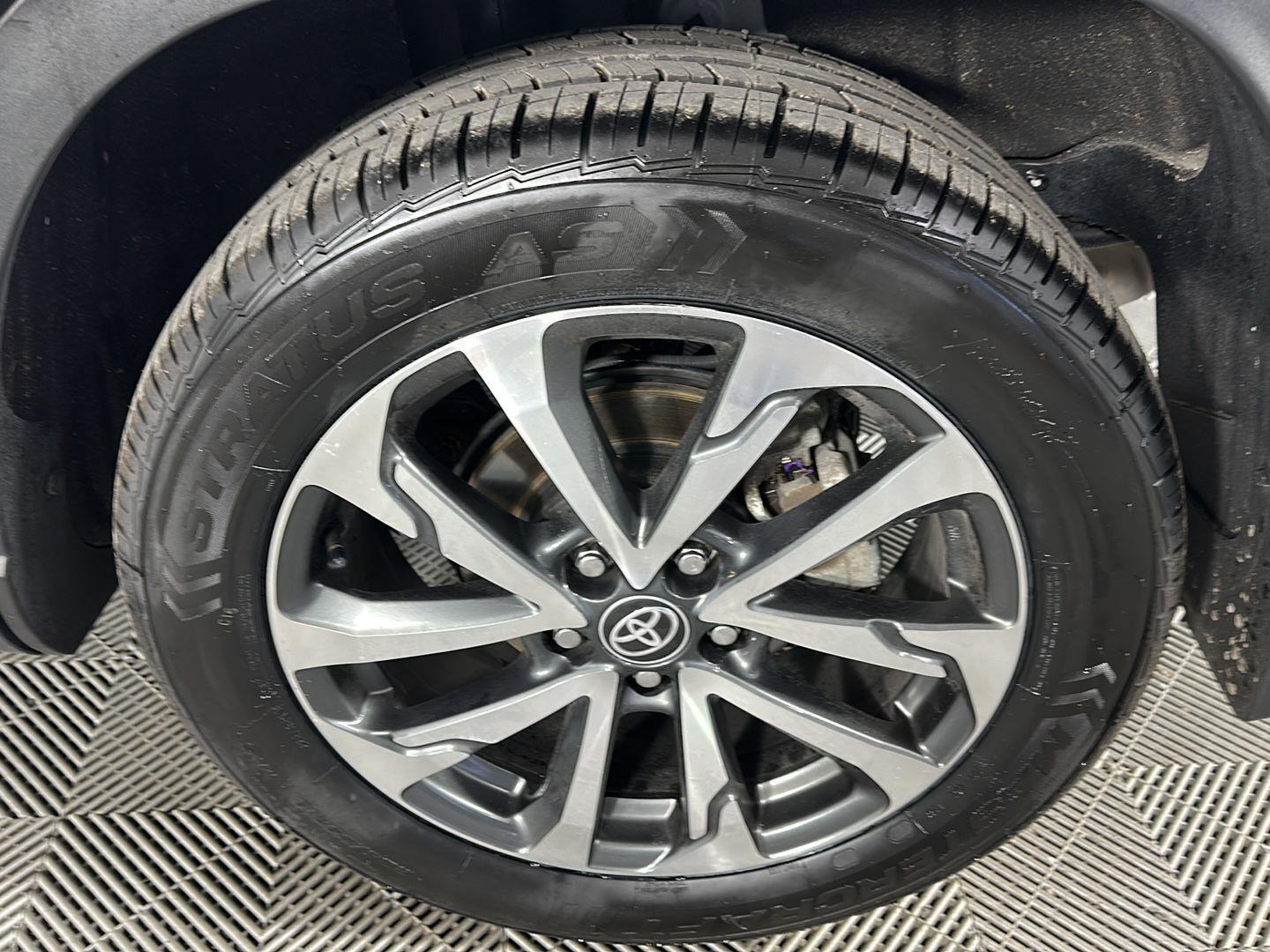 Certified Used 2023 Wind Chill Pearl Toyota XLE image 9
