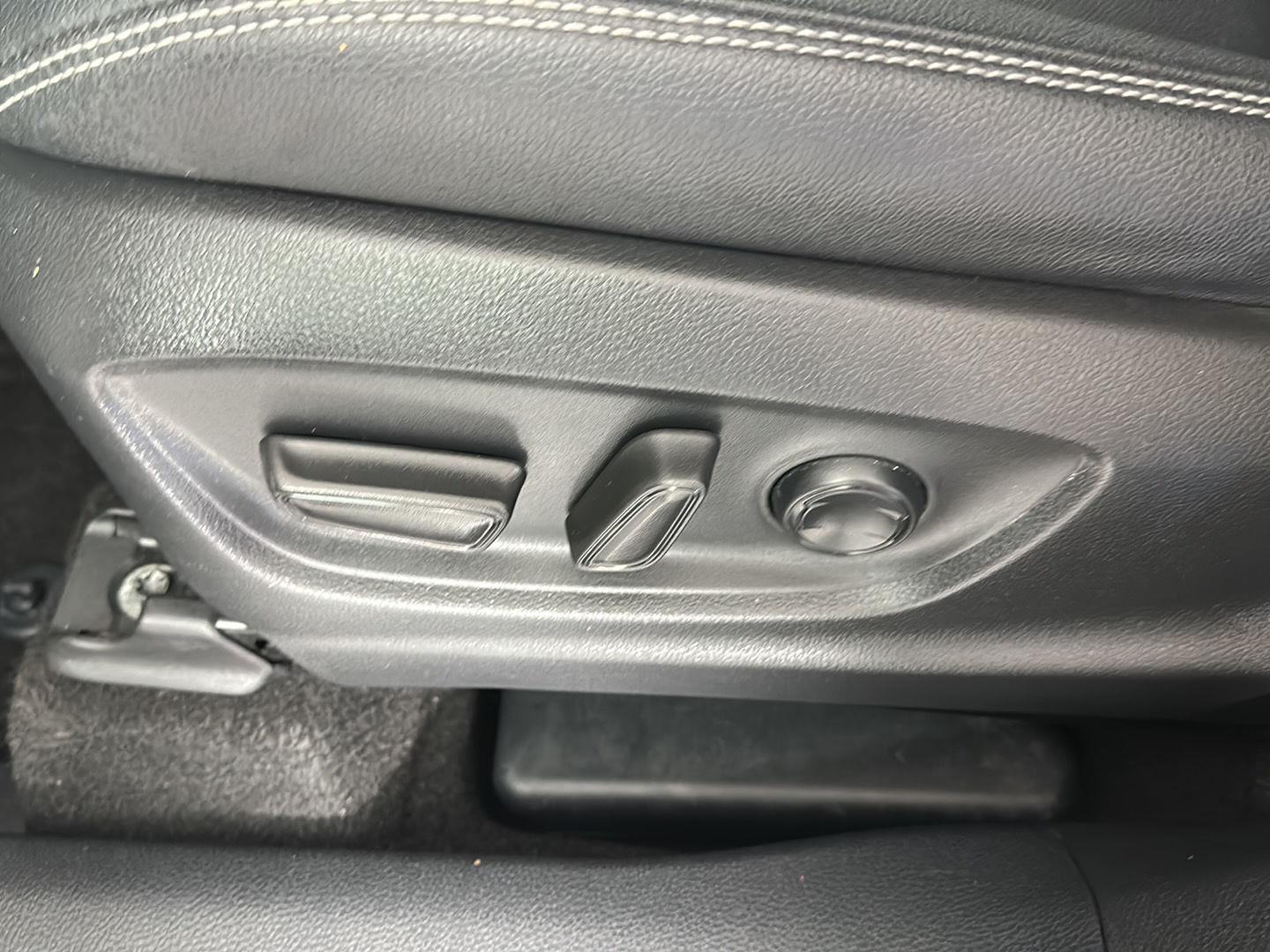 Certified Used 2023 Wind Chill Pearl Toyota XLE image 11