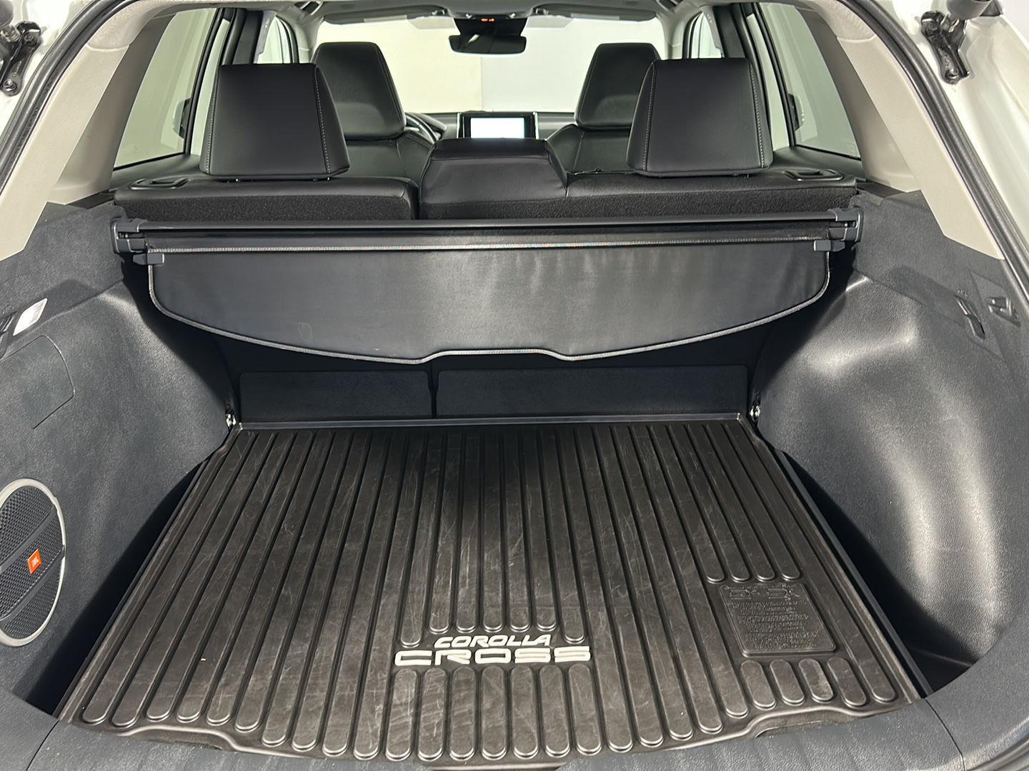 Certified Used 2023 Wind Chill Pearl Toyota XLE image 24