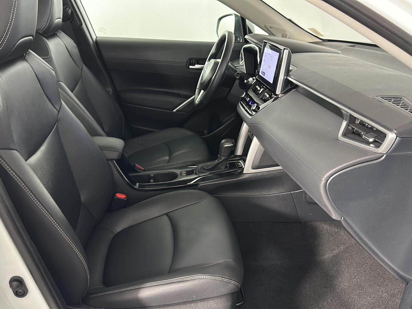 Certified Used 2023 Wind Chill Pearl Toyota XLE image 25