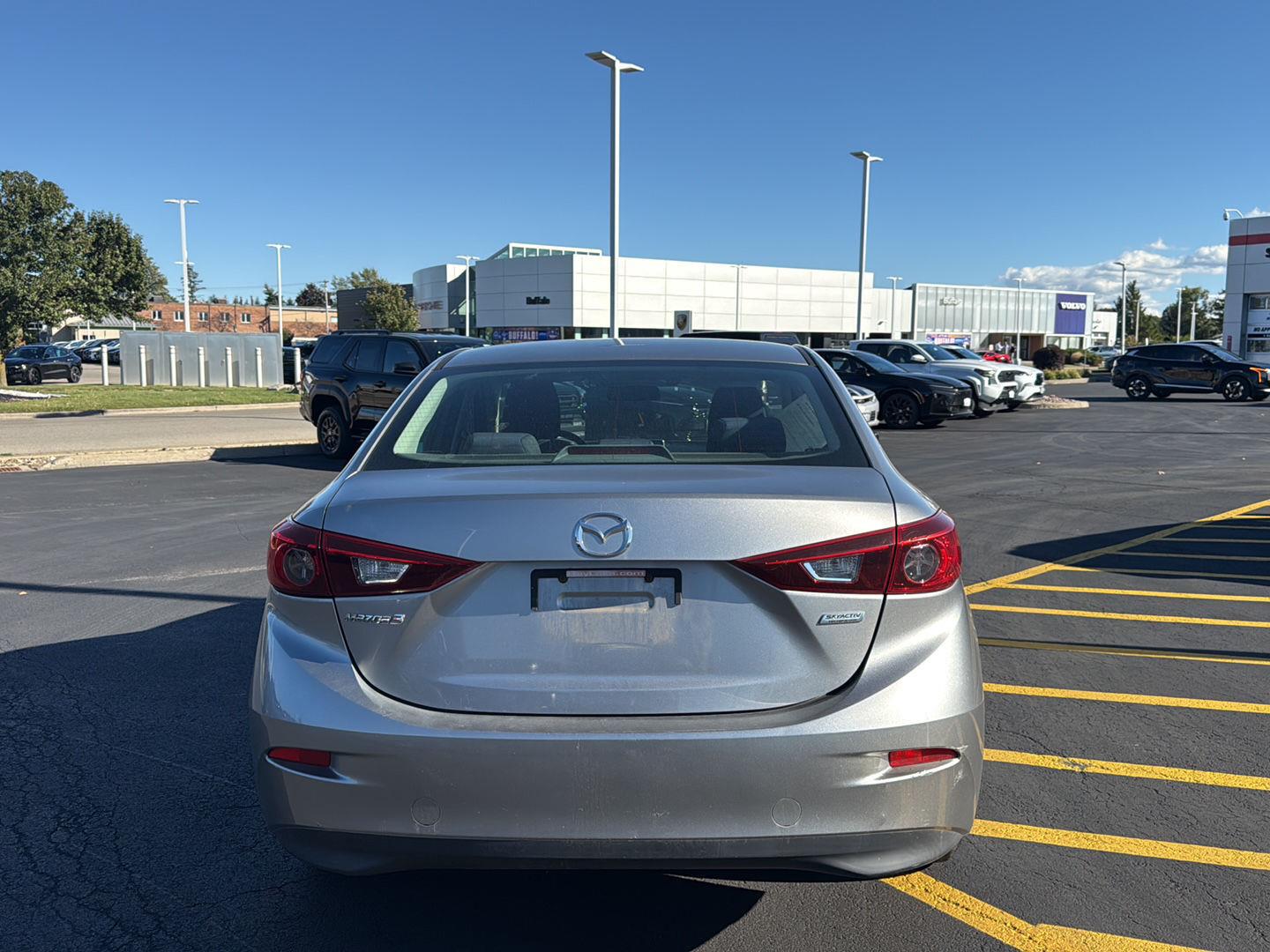 Used 2015 Liquid Silver Metallic Mazda i Sport image 4