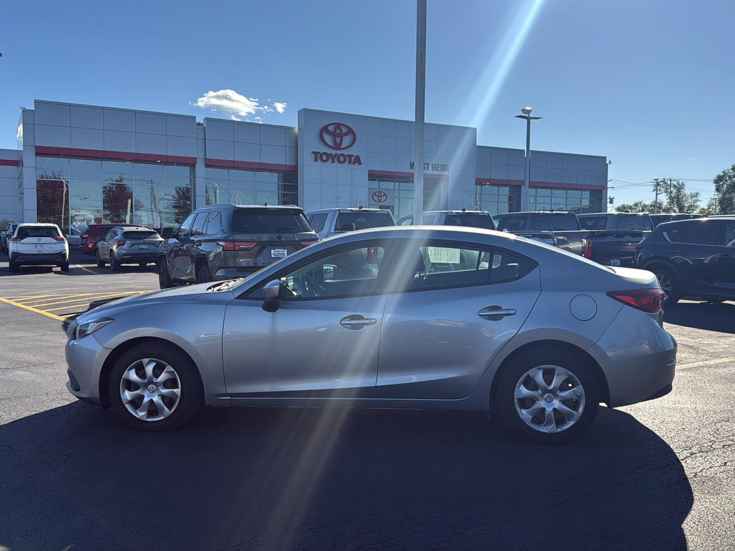 Used 2015 Liquid Silver Metallic Mazda i Sport image 6