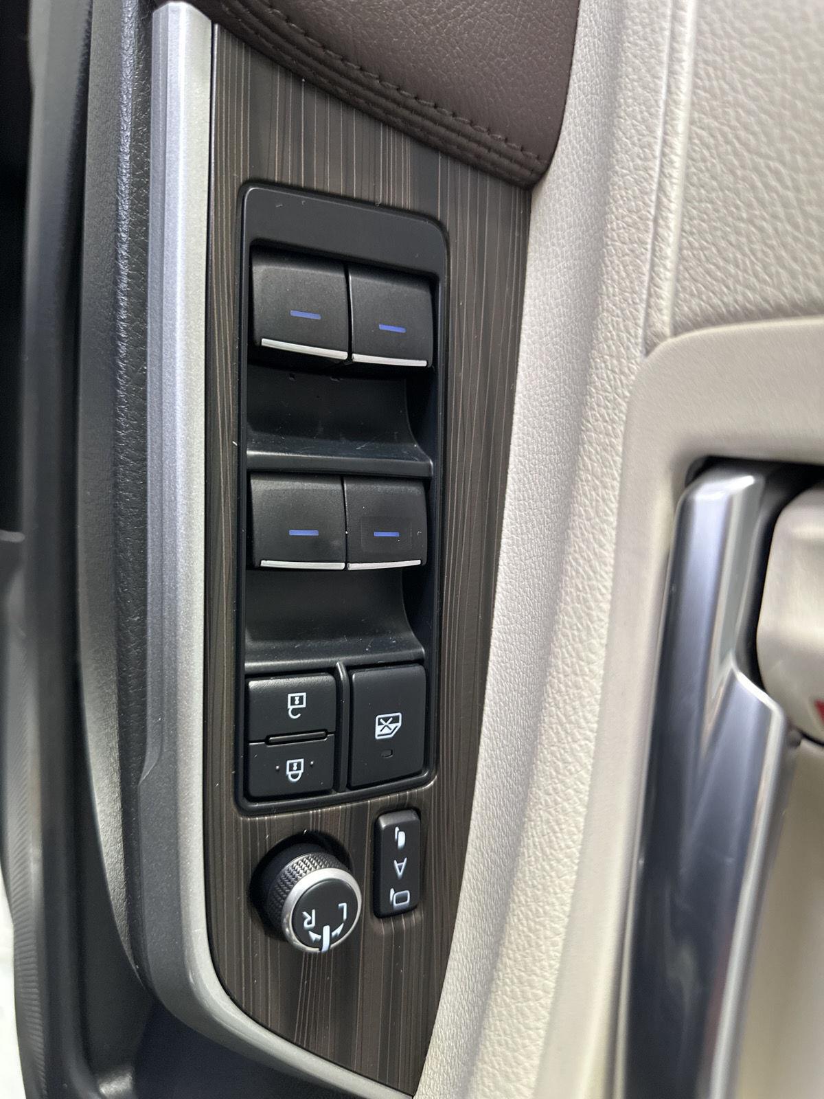 Used 2022 Windchill Pearl Toyota Platinum 7-Passenger image 12