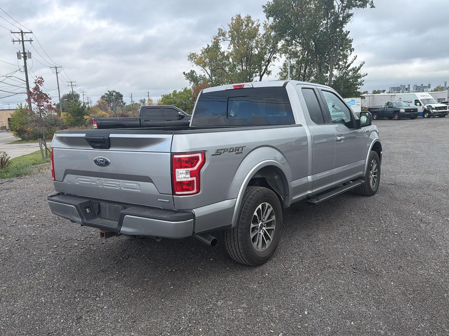 Used 2020 Iconic Silver Ford XLT image 4