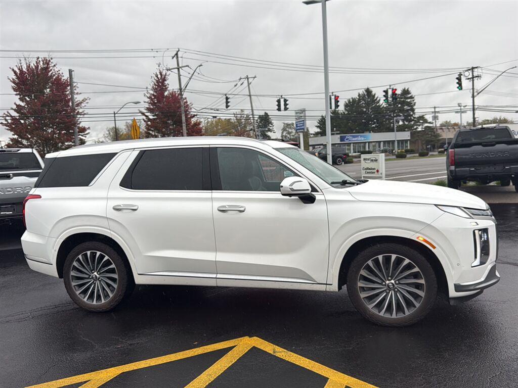 Used 2024 Hyper White Hyundai Calligraphy image 2
