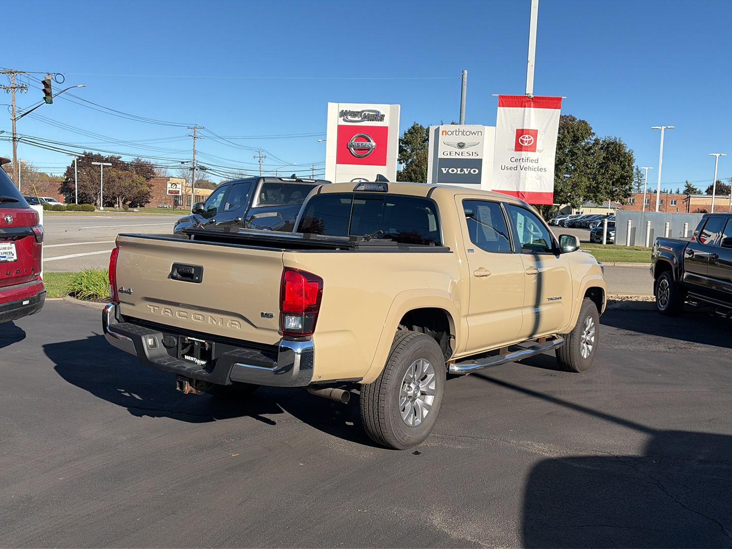 Used 2019 Quicksand Toyota SR5 V6 image 3