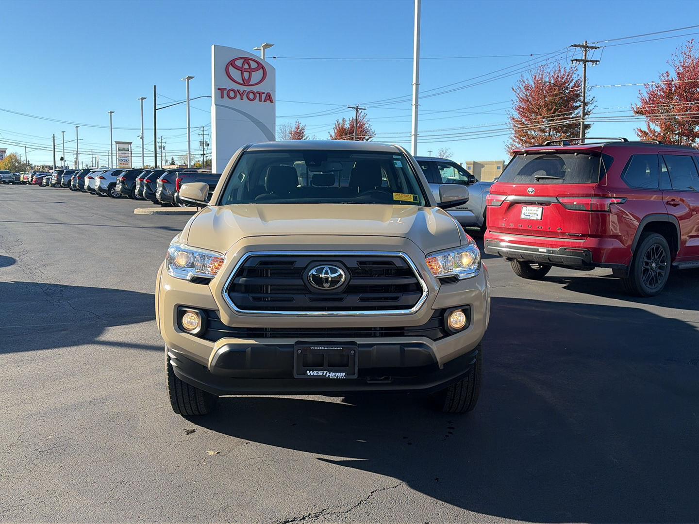 Used 2019 Quicksand Toyota SR5 V6 image 8